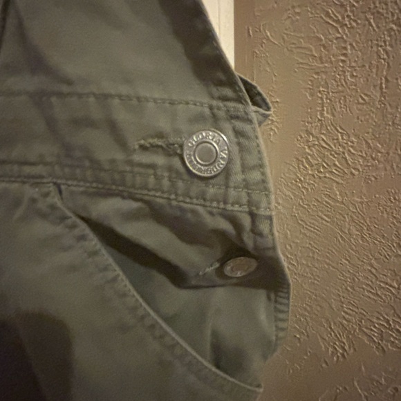 Gloria Vanderbilt Olive Overall Shorts - Picture 5 of 6